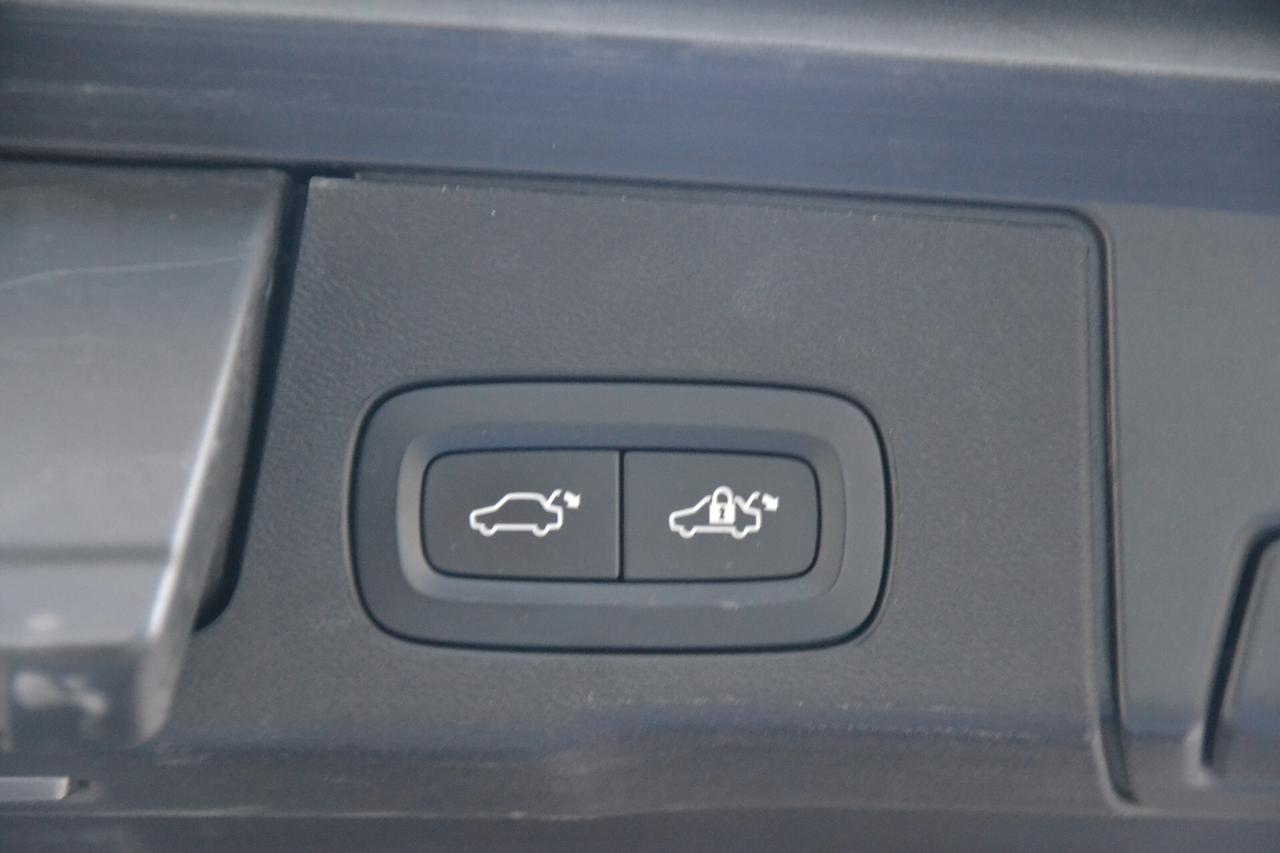 Volvo XC 60 2.0 197CV AWD HYBRID/DIESEL AUT.+FULL LED+RCAM+NAV