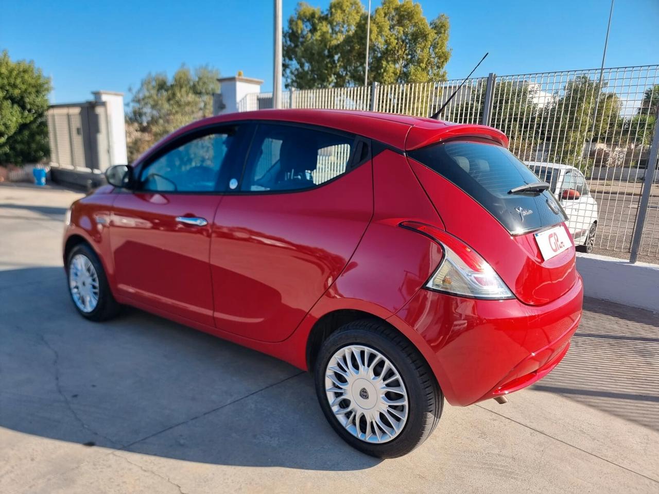 Lancia Ypsilon 1.2 69 CV 5 porte GPL Ecochic Elle