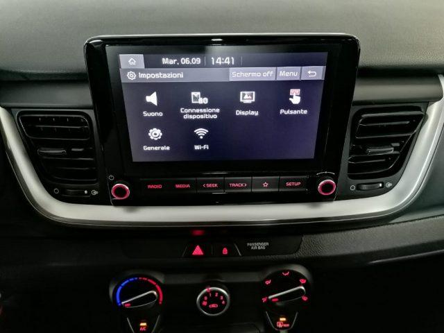 KIA Stonic 1.2 DPI Silver