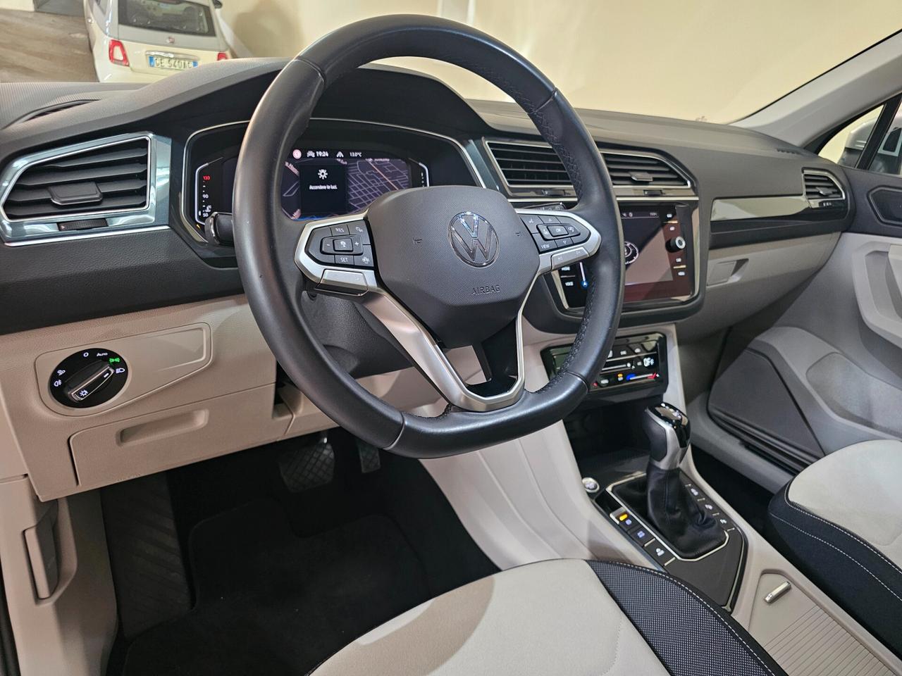 Volkswagen Tiguan 2.0 TDI 150 CV SCR DSG Elegance