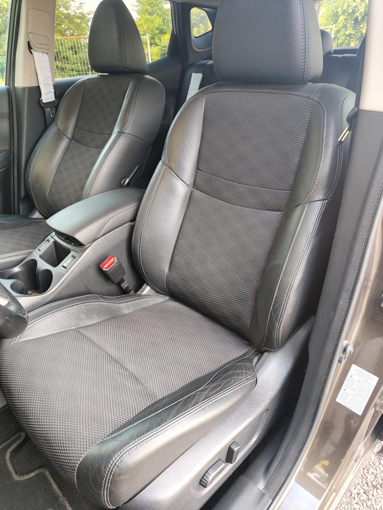 Nissan Qashqai 1.6 dCi DPF 360