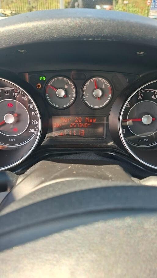Fiat Punto 1.4 8V 5 porte GPL con Blockshaft