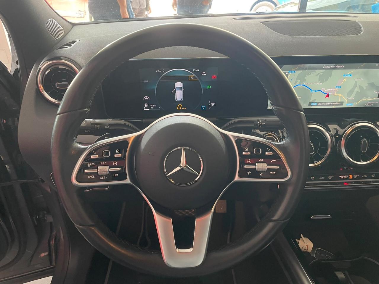 MERCEDES GLA 200d SPORT 150cv AUT