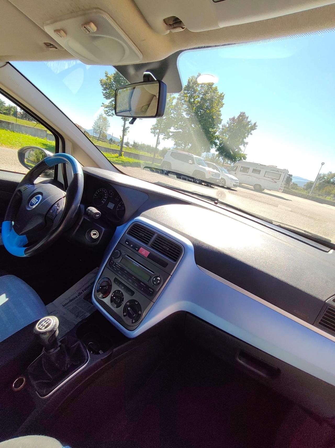Fiat Grande Punto 1.3 MJT 75 CV 5 porte Dynamic perfetta