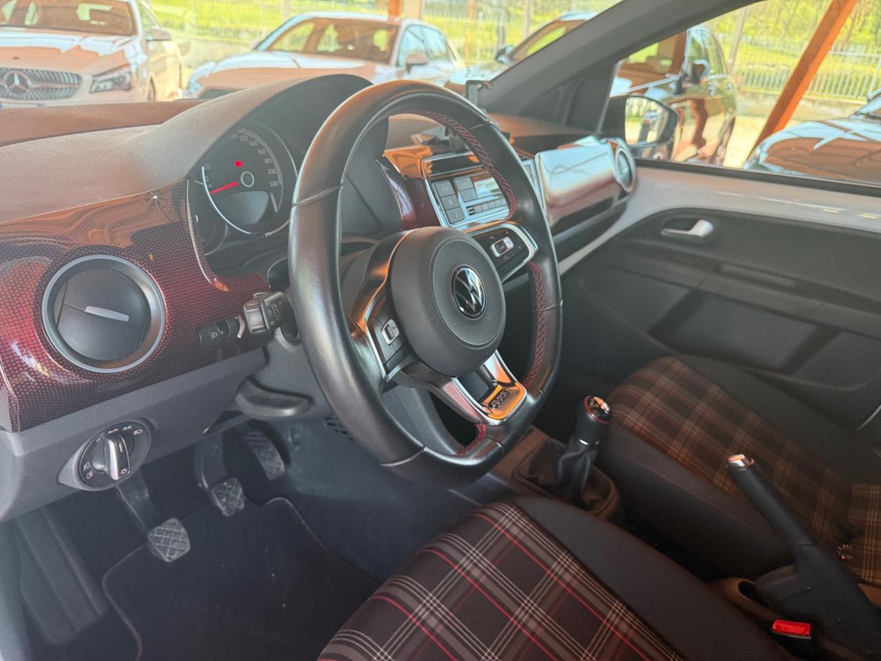 Volkswagen up! 1.0 GTI - PERFETTA