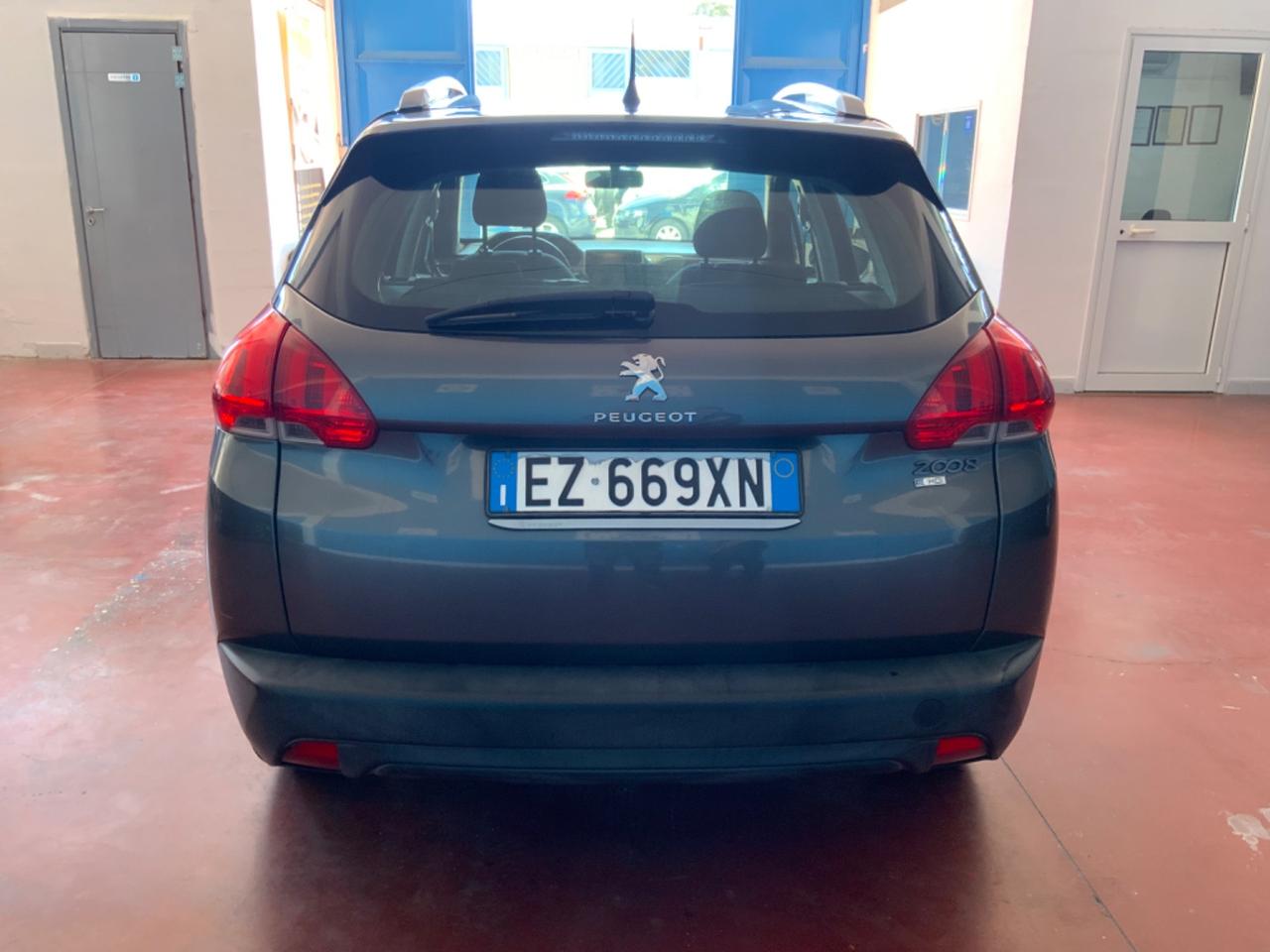 Peugeot 2008 BlueHDi 120 S&S Féline