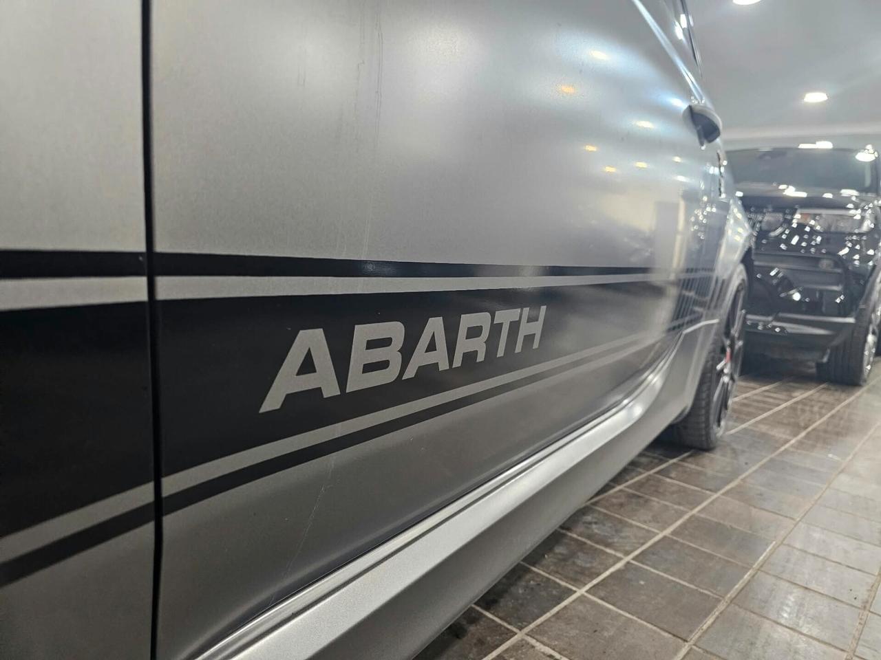 Abarth 595 C 1.4 Turbo T-Jet 180 CV Esseesse