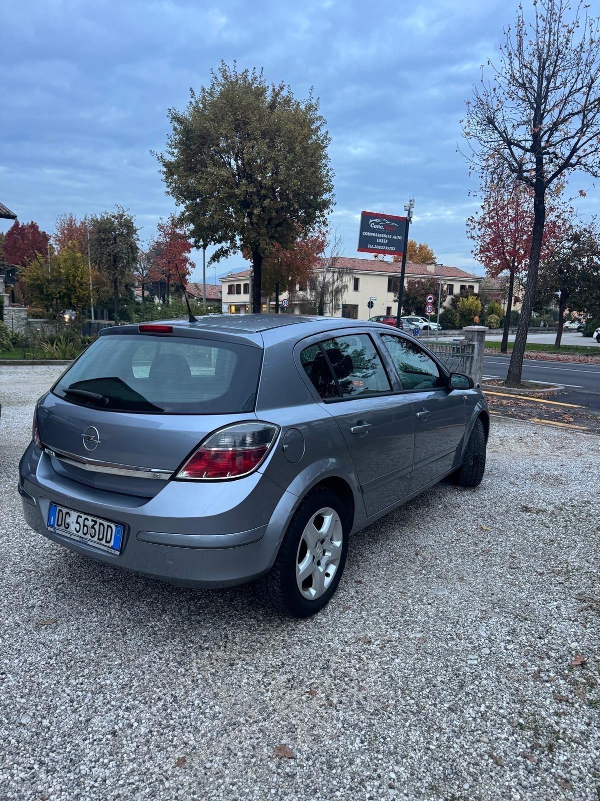 Opel Astra 1.6 16V VVT 5 porte Enjoy