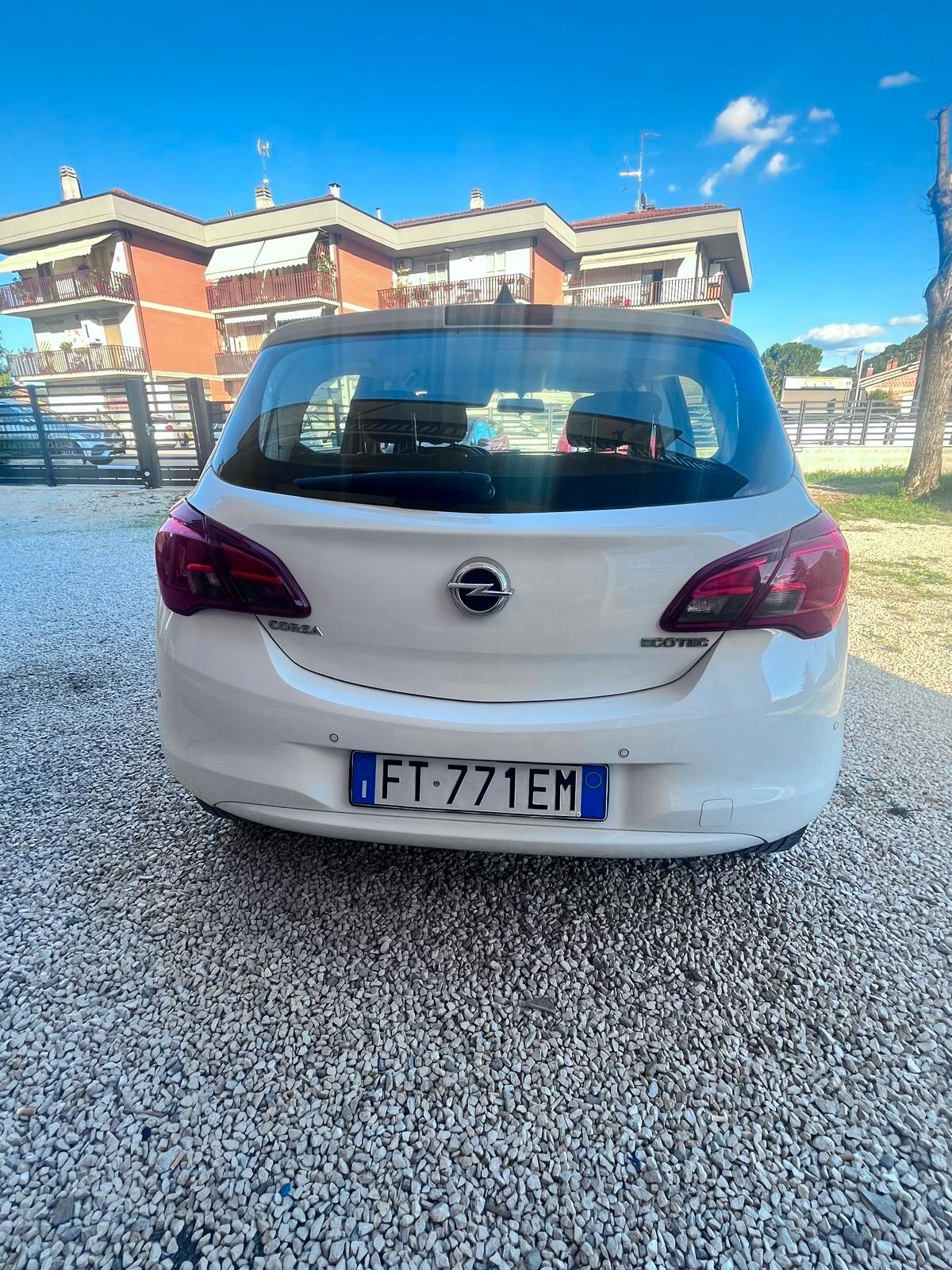 Opel Corsa 1.4 90CV GPL Tech 5 porte Innovation