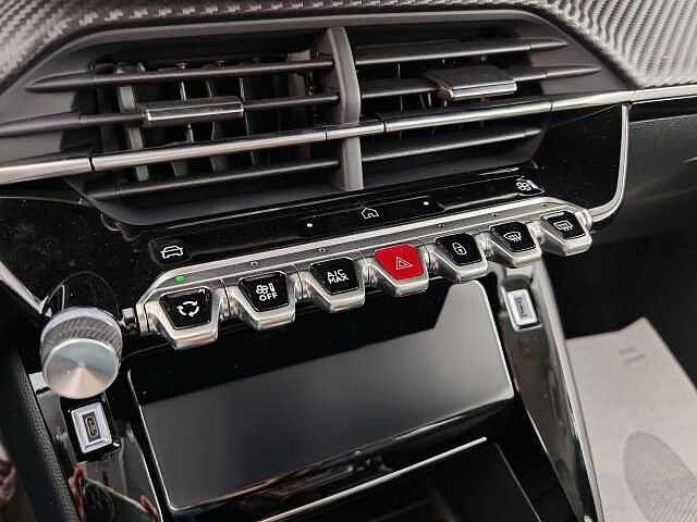 Peugeot 208 motore elettrico 136 CV 5 porte Allure