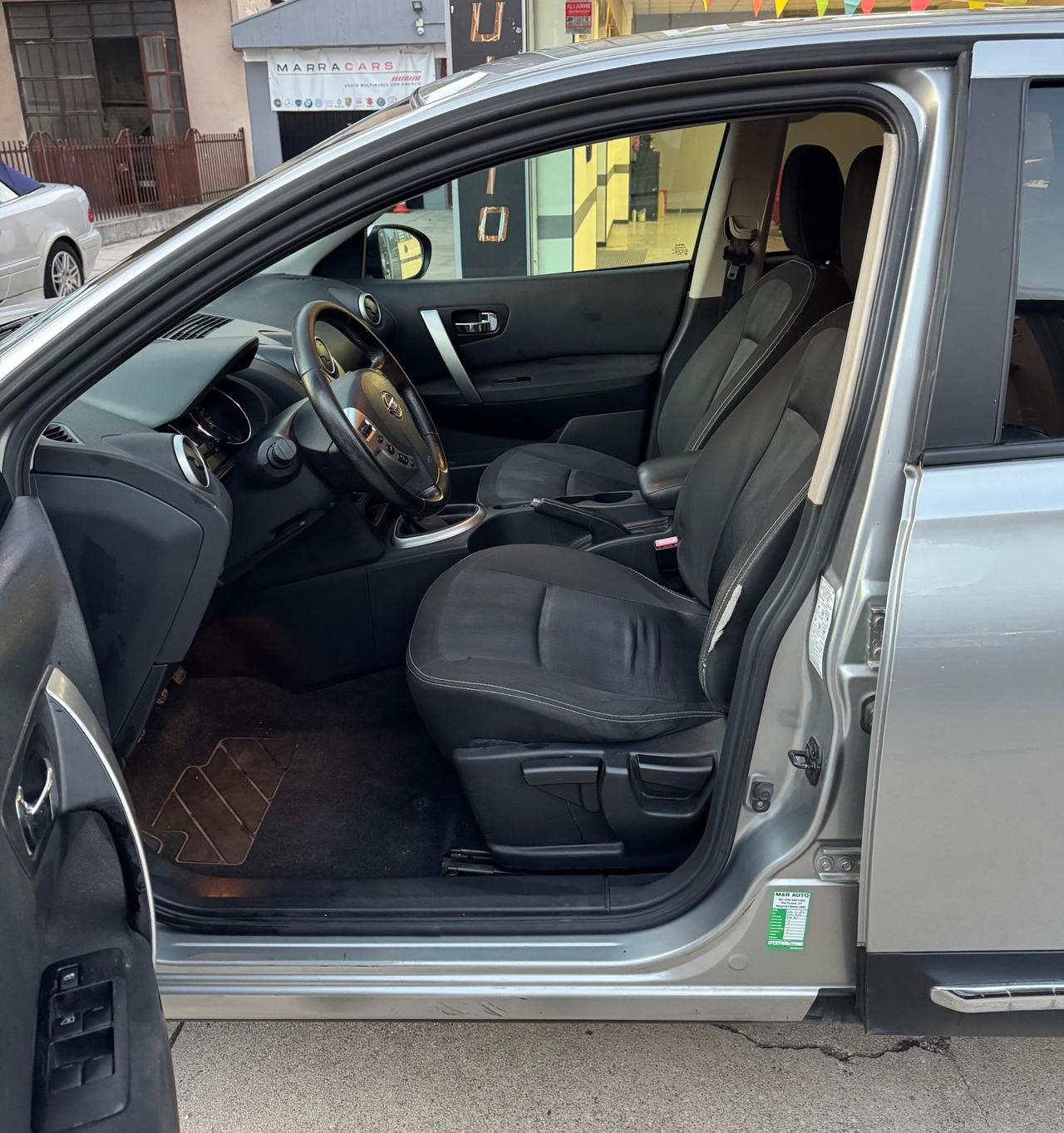 Nissan Qashqai 1.6- Adatta ai Neopatentati-Garanzia 12mesi