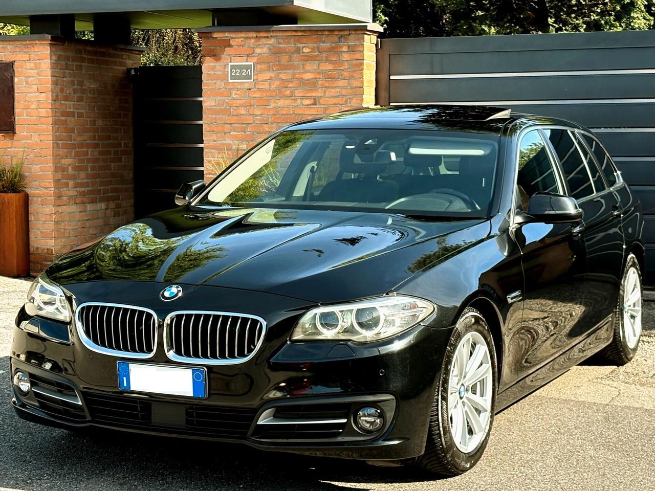 BMW 520D sw aut-Pelle,Tetto,Navi-EURO 6-2016