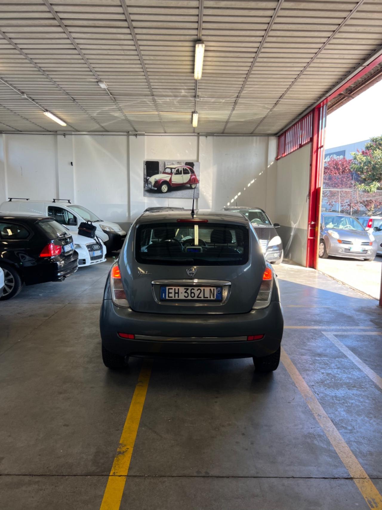 Lancia Ypsilon 1.3 MJT 75 CV Diva
