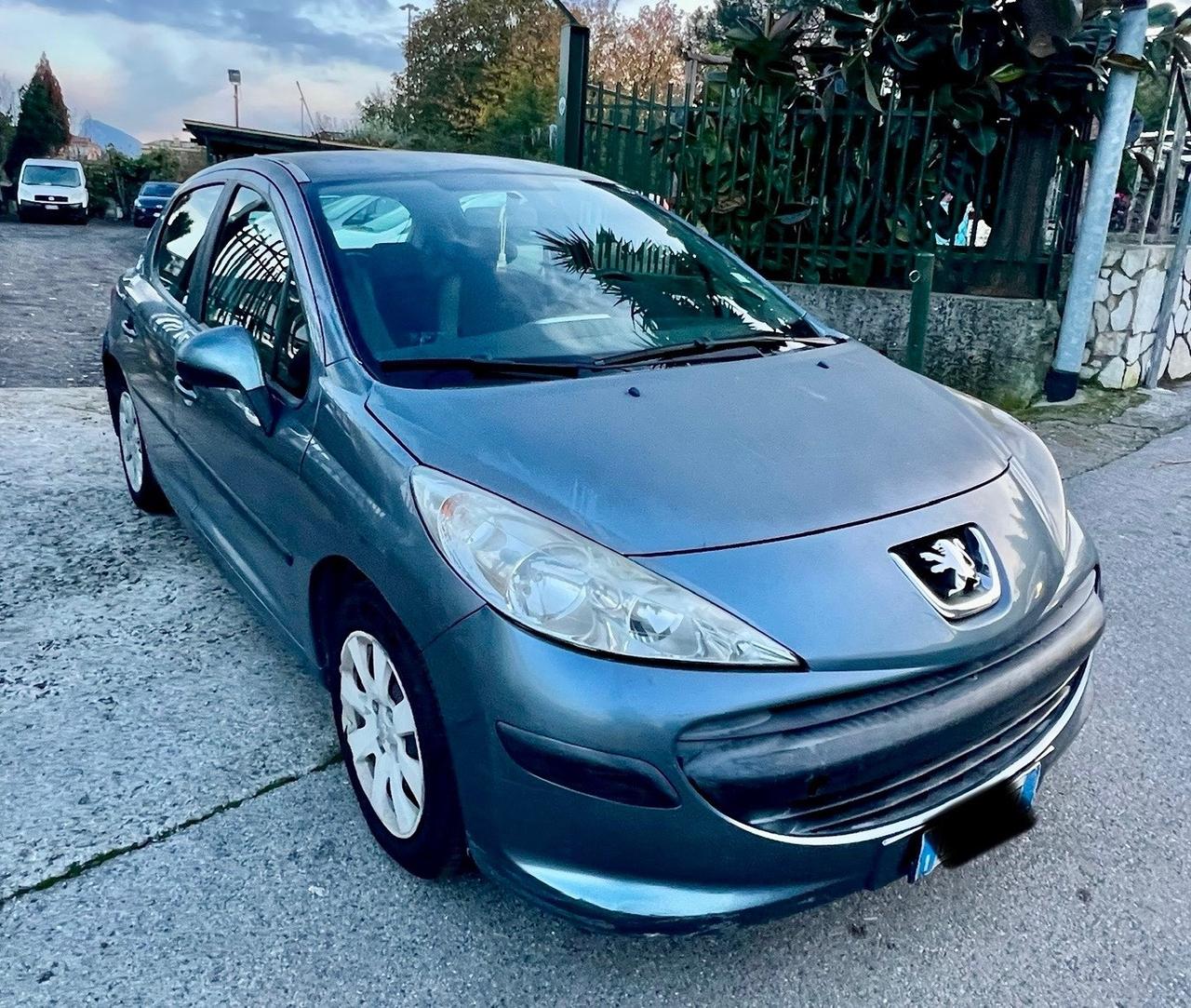 Peugeot 207 1.4 HDi 70CV 5p.