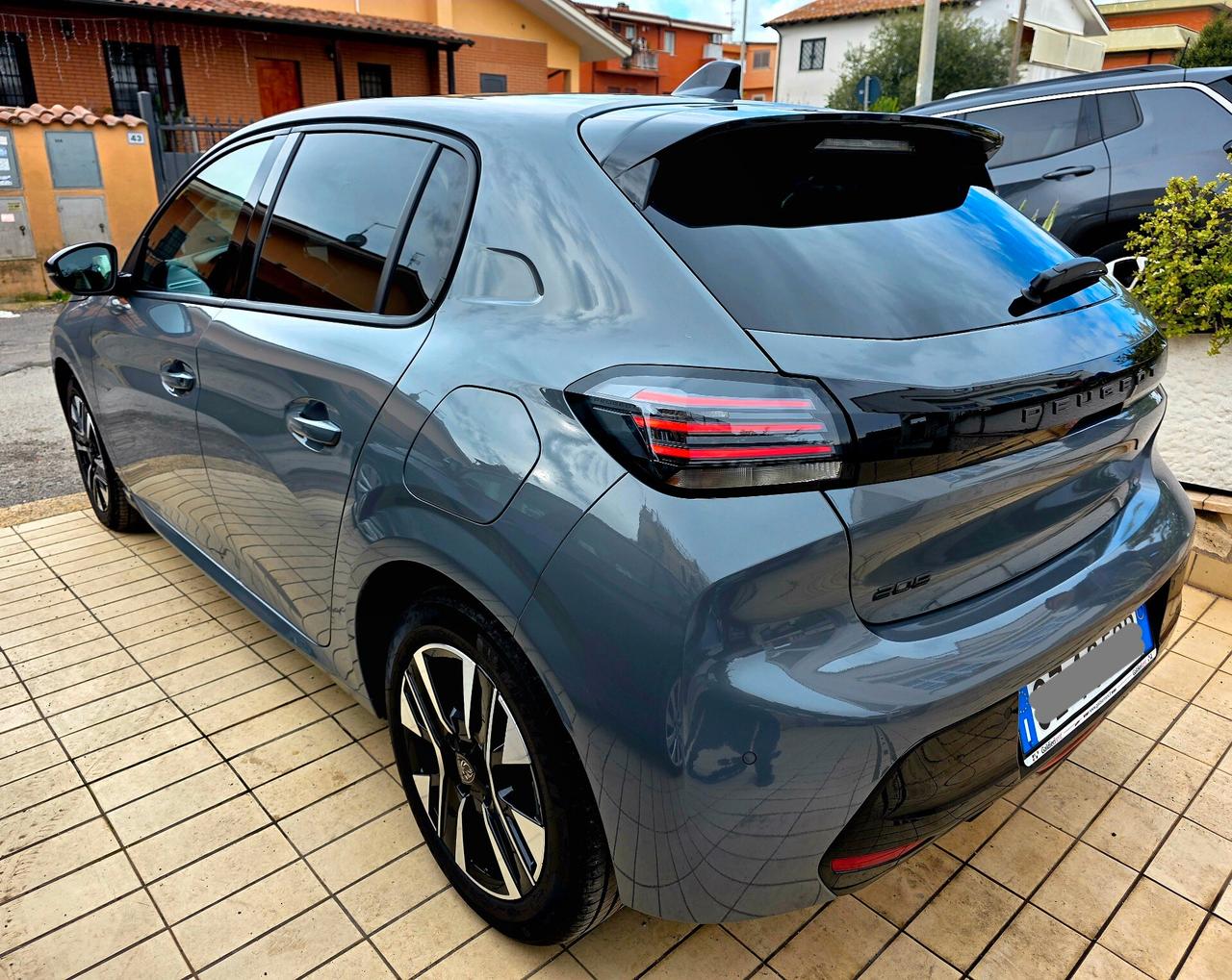 Peugeot 208 PureTech 100 Stop&Start 5 porte Allure