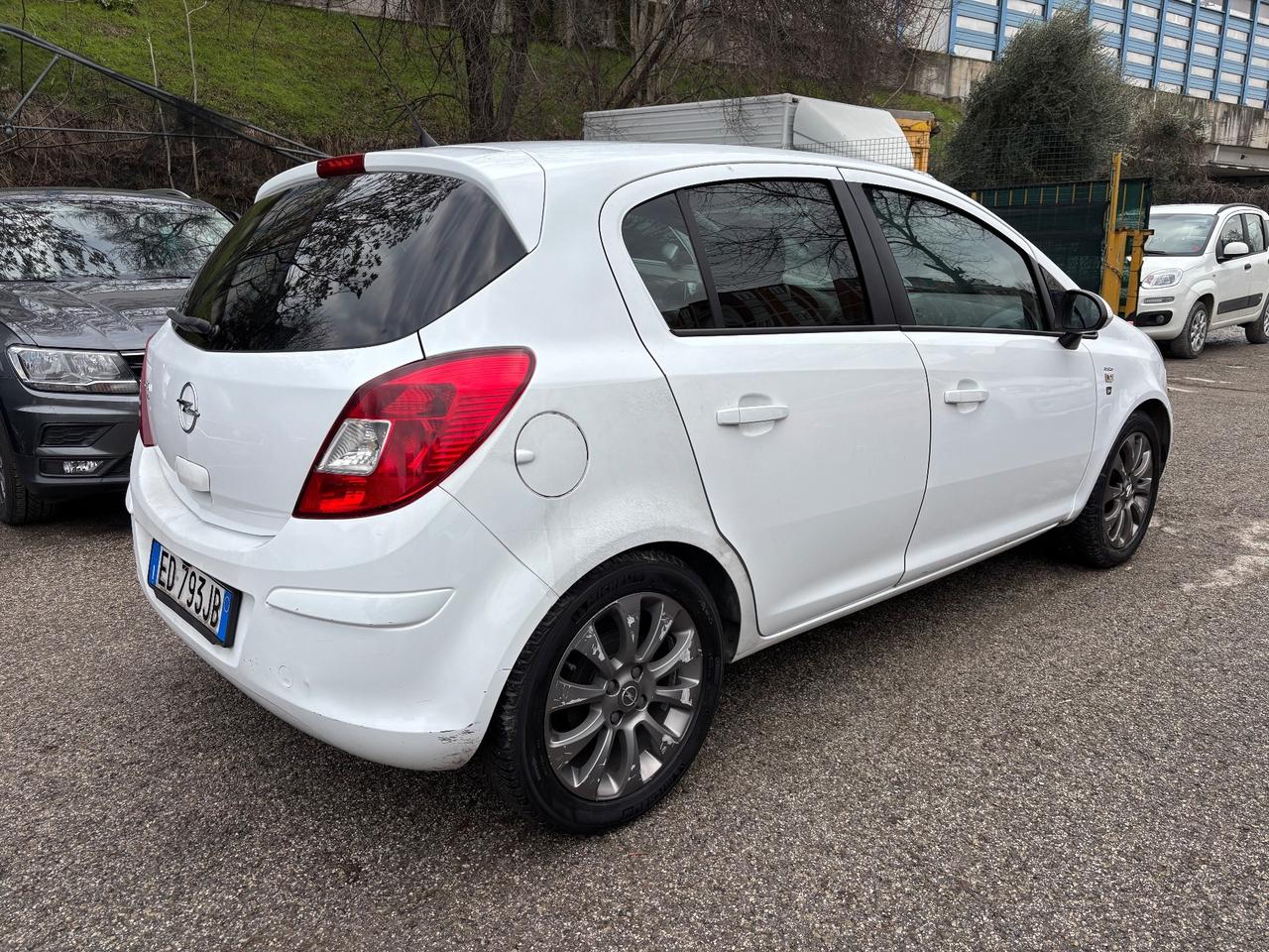 Opel Corsa 1.2 80CV 5porte GPL-TECH Edition