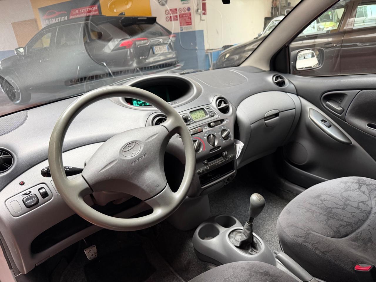 Toyota Yaris 1.0i Neopatentati Euro 3