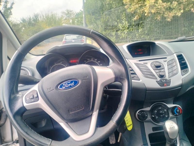 Ford Fiesta 5 Porte Fiesta 5p 1.2 16v + c/esp 82cv E5