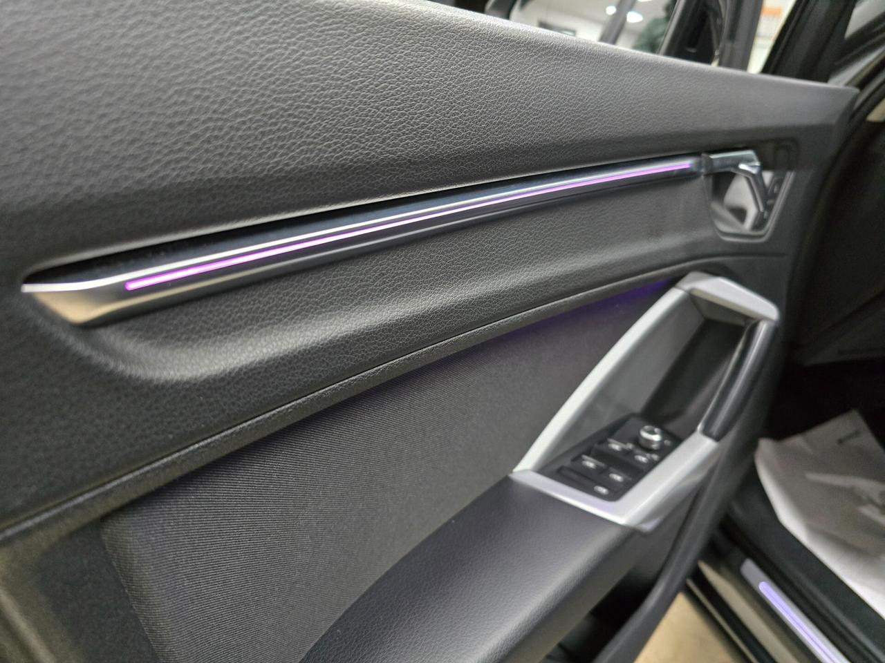 Audi Q3 2.0 TDI 150 CV S tronic line Edition