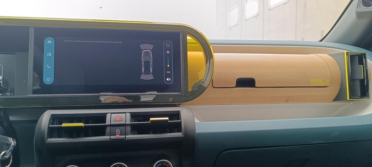 Fiat Grande Panda 44kWh Red