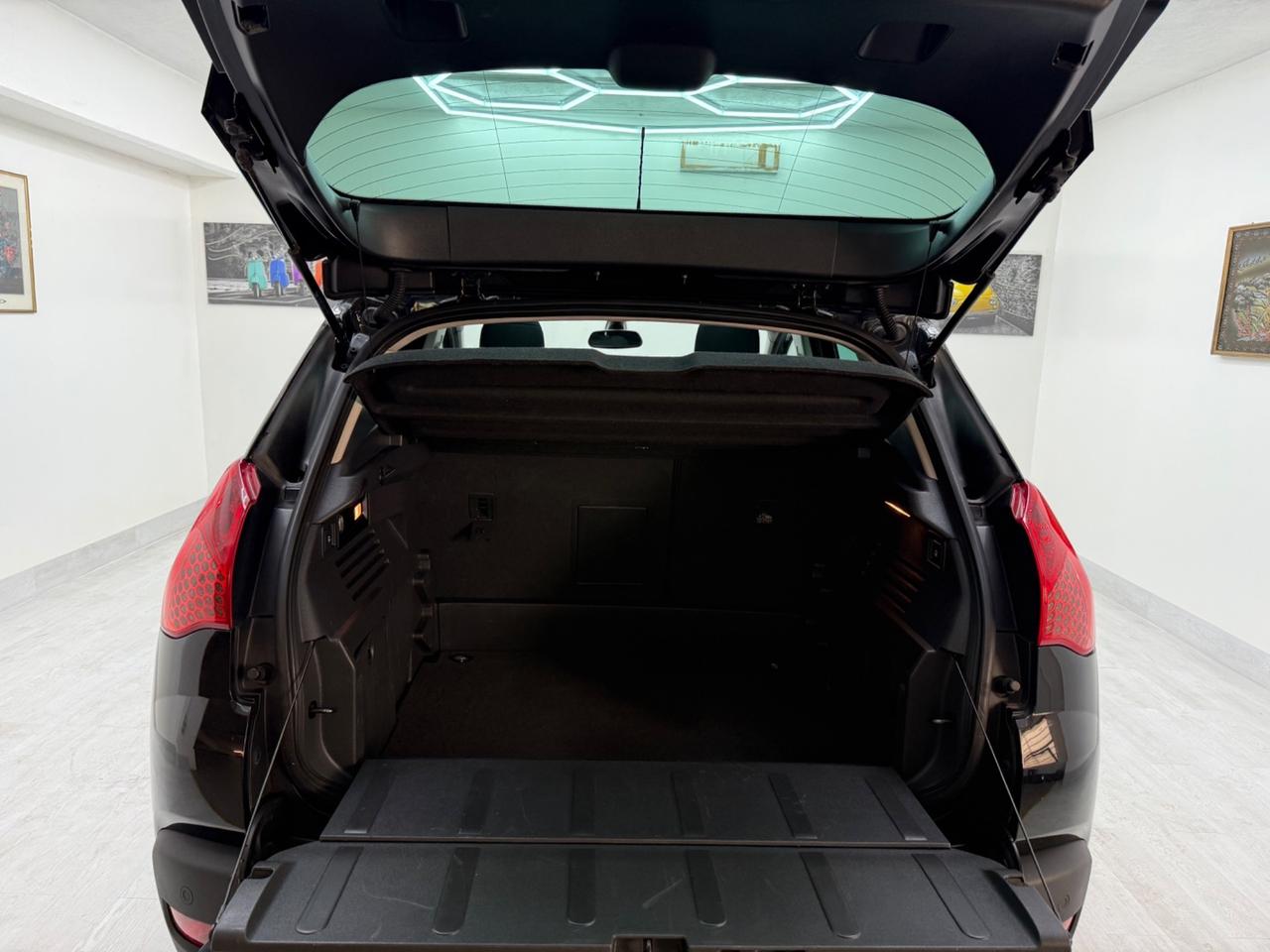 Peugeot 3008 1.6 HDi 110CV cambio robotizzato Premium