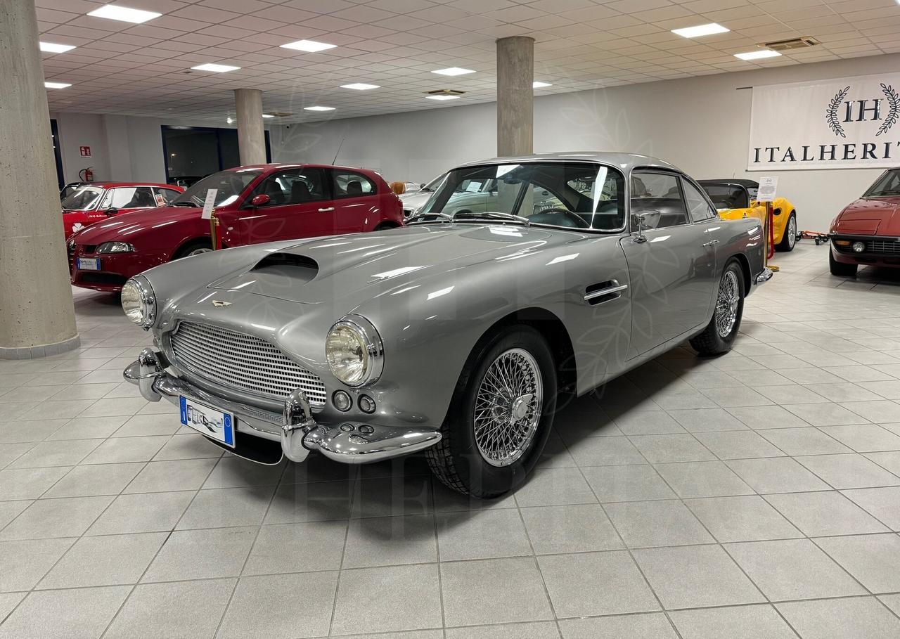 Aston Martin DB4 S2 Touring Superleggera