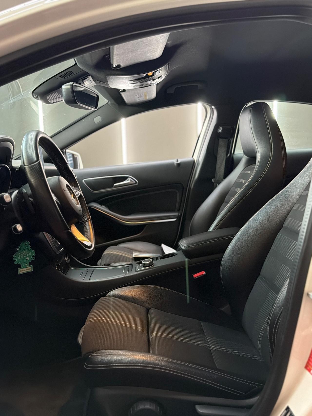 Mercedes-benz A 180 d Premium