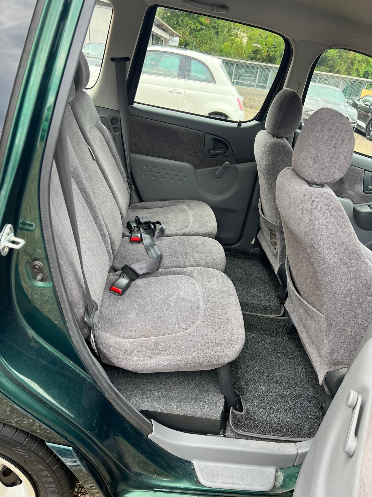 Toyota Yaris Verso 1.3i 16V cat Sol