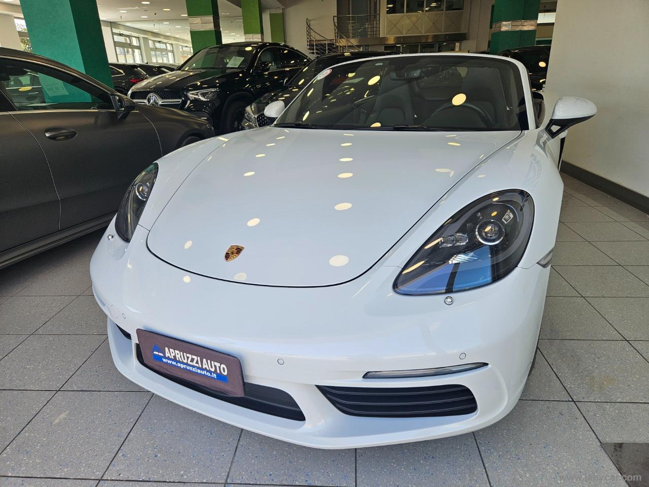 PORSCHE 718 Boxster