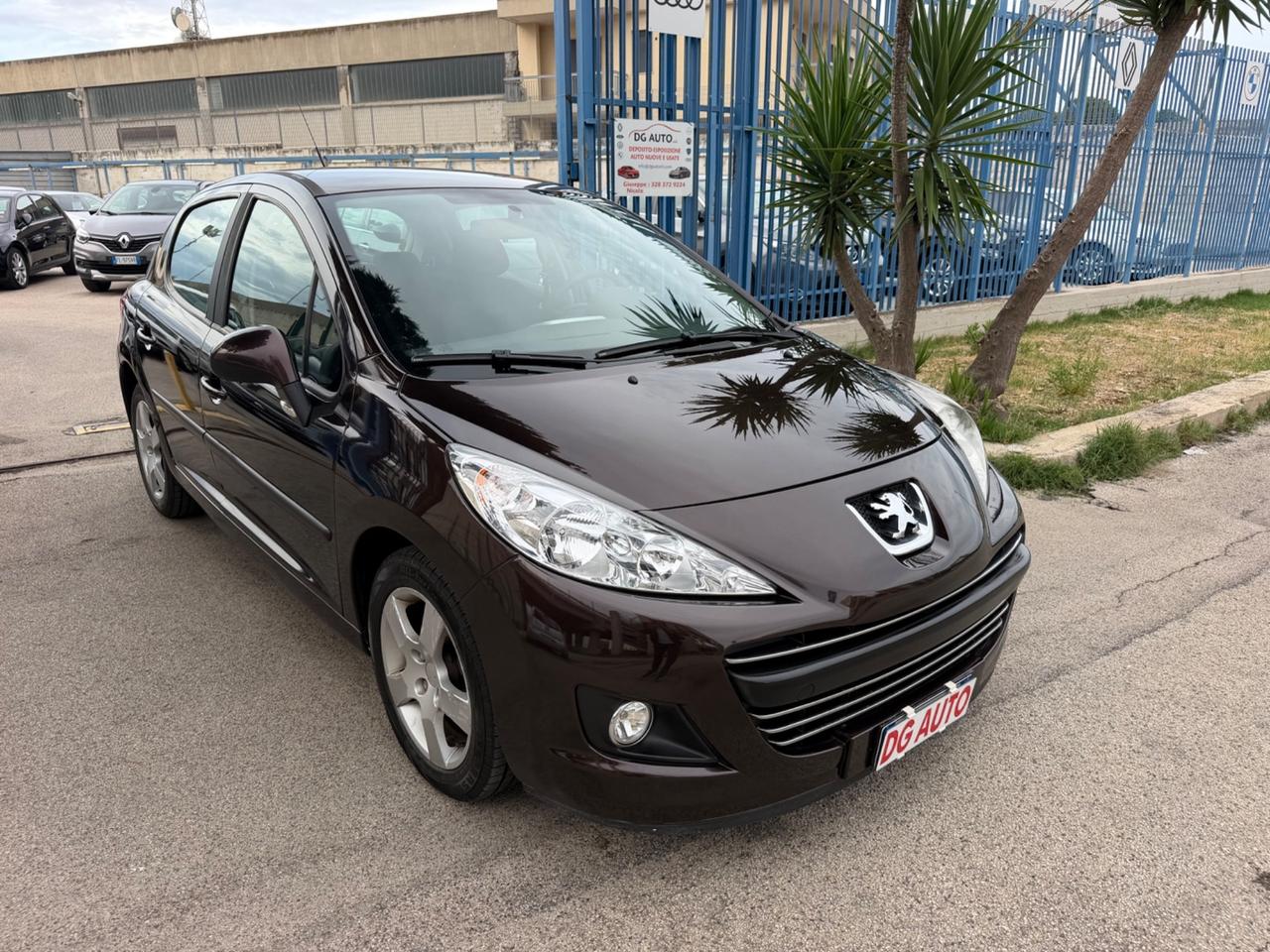 Peugeot 207 1.6 diesel 90 cv 2011 102.000 km
