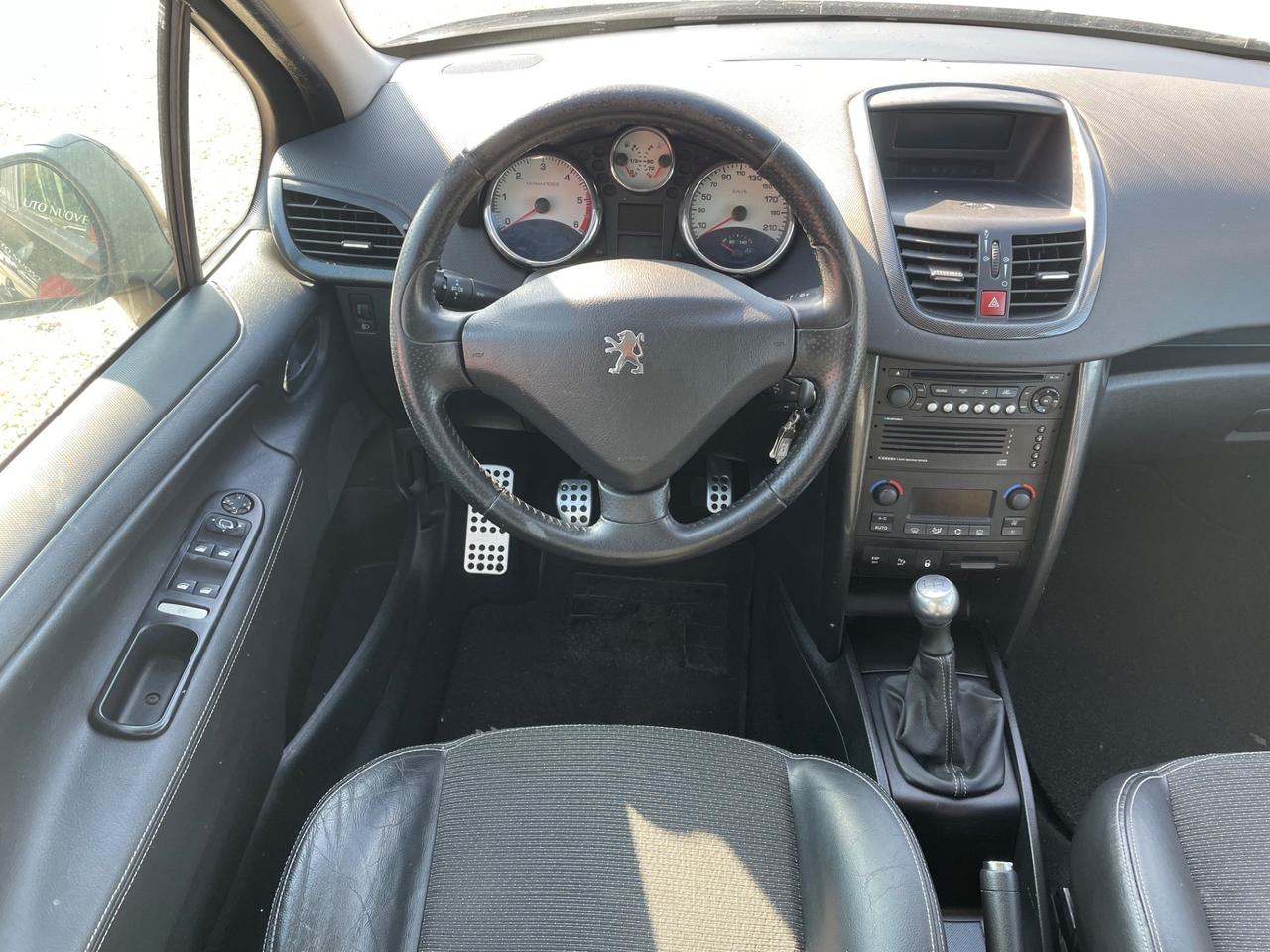 Peugeot 207 1.6 HDi 110CV 5p. Féline