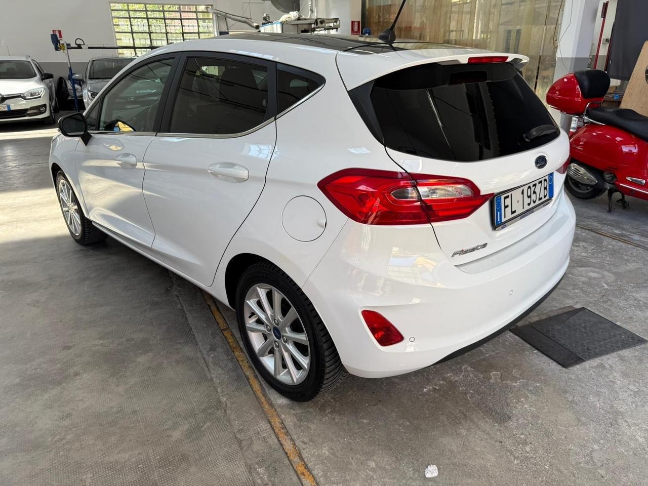 Ford Fiesta 1.5 TDCi 5 porte Euro 6 b neopatentati