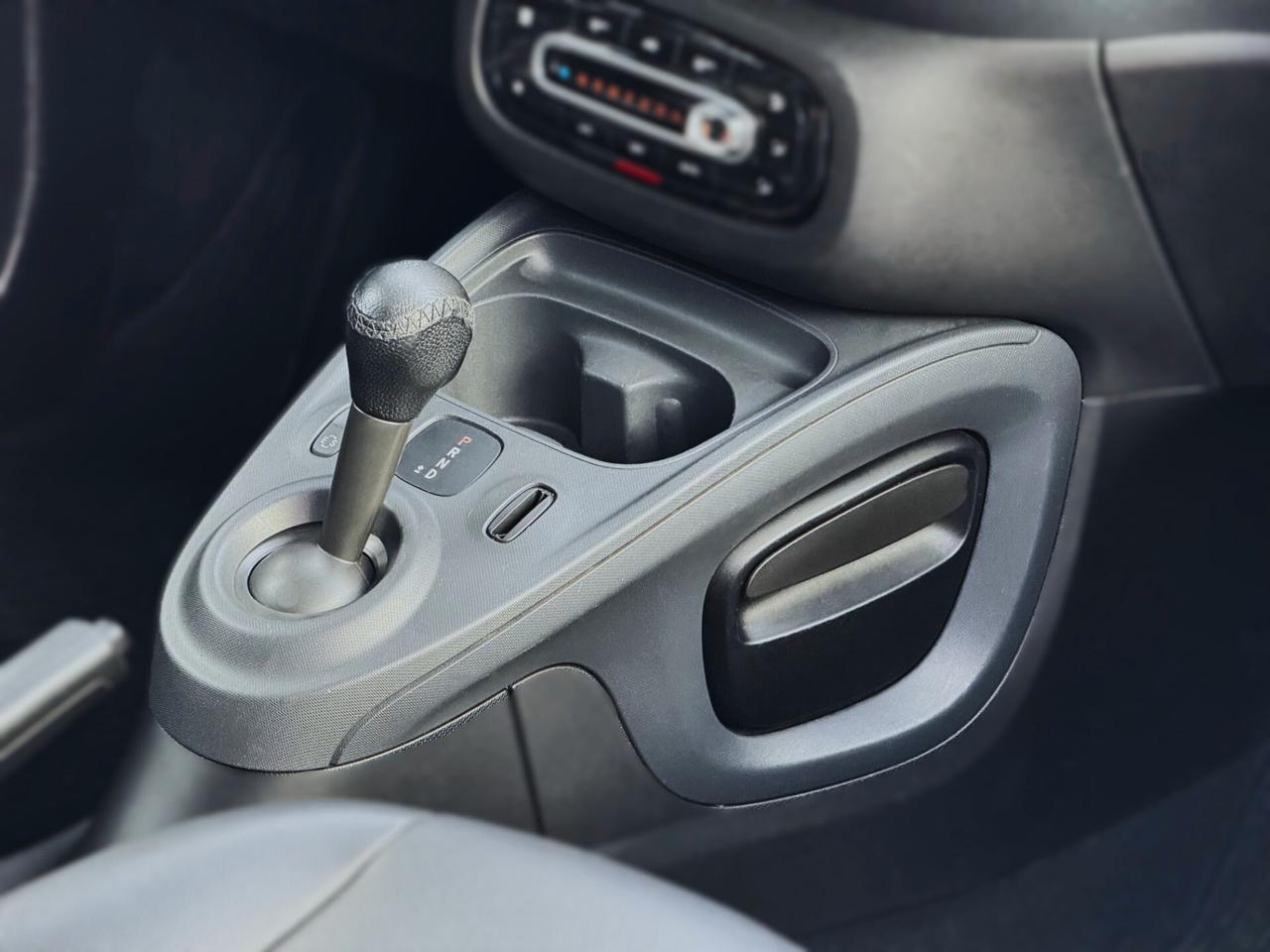 Smart forTwo 1.0 Youngster 71CV Twin TETTO NAVI PELLE