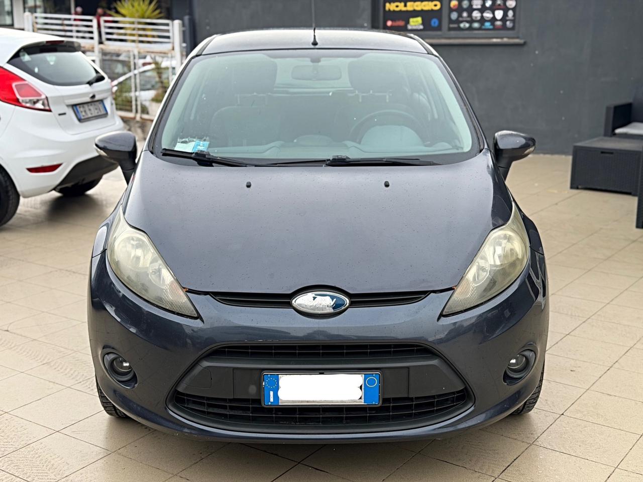 Ford Fiesta 1.4 TDCi 68CV 5 porte Titanium