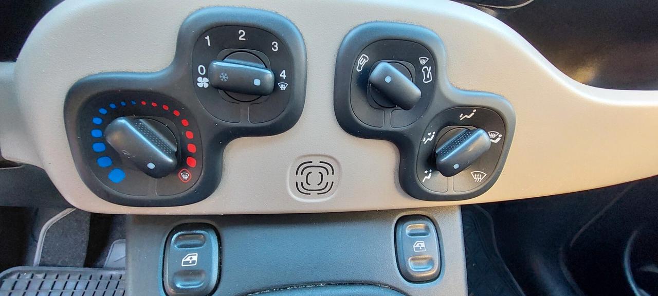 PANDA 900 NATURAL POWER METANO DI SERIE OMOLOGATA 5 POSTI X NEOPATENTATI IMPECCABILE