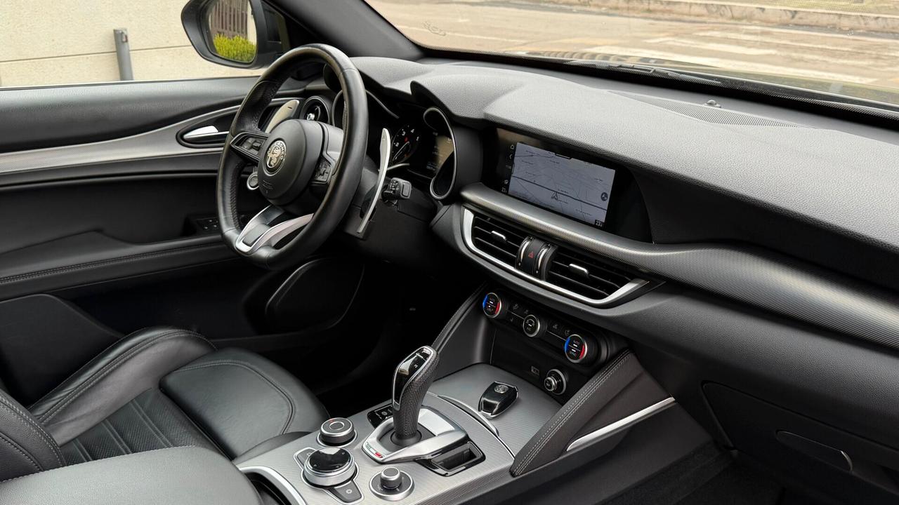 Alfa Romeo Stelvio 210 CV AT8 Q4 Veloce