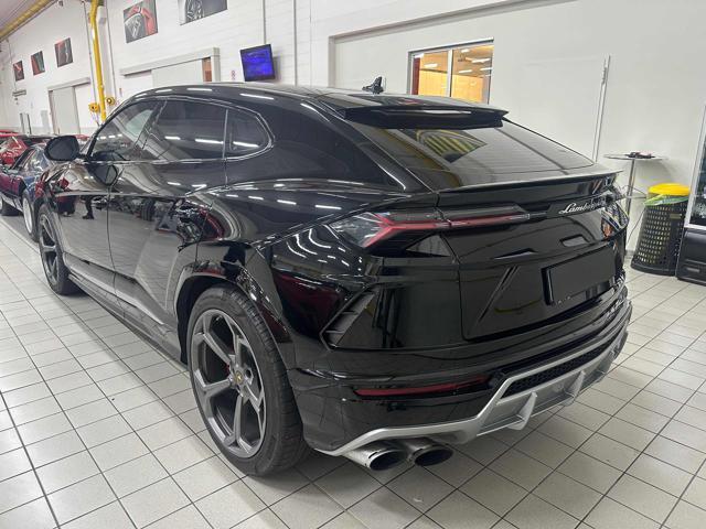 LAMBORGHINI Urus 4.0