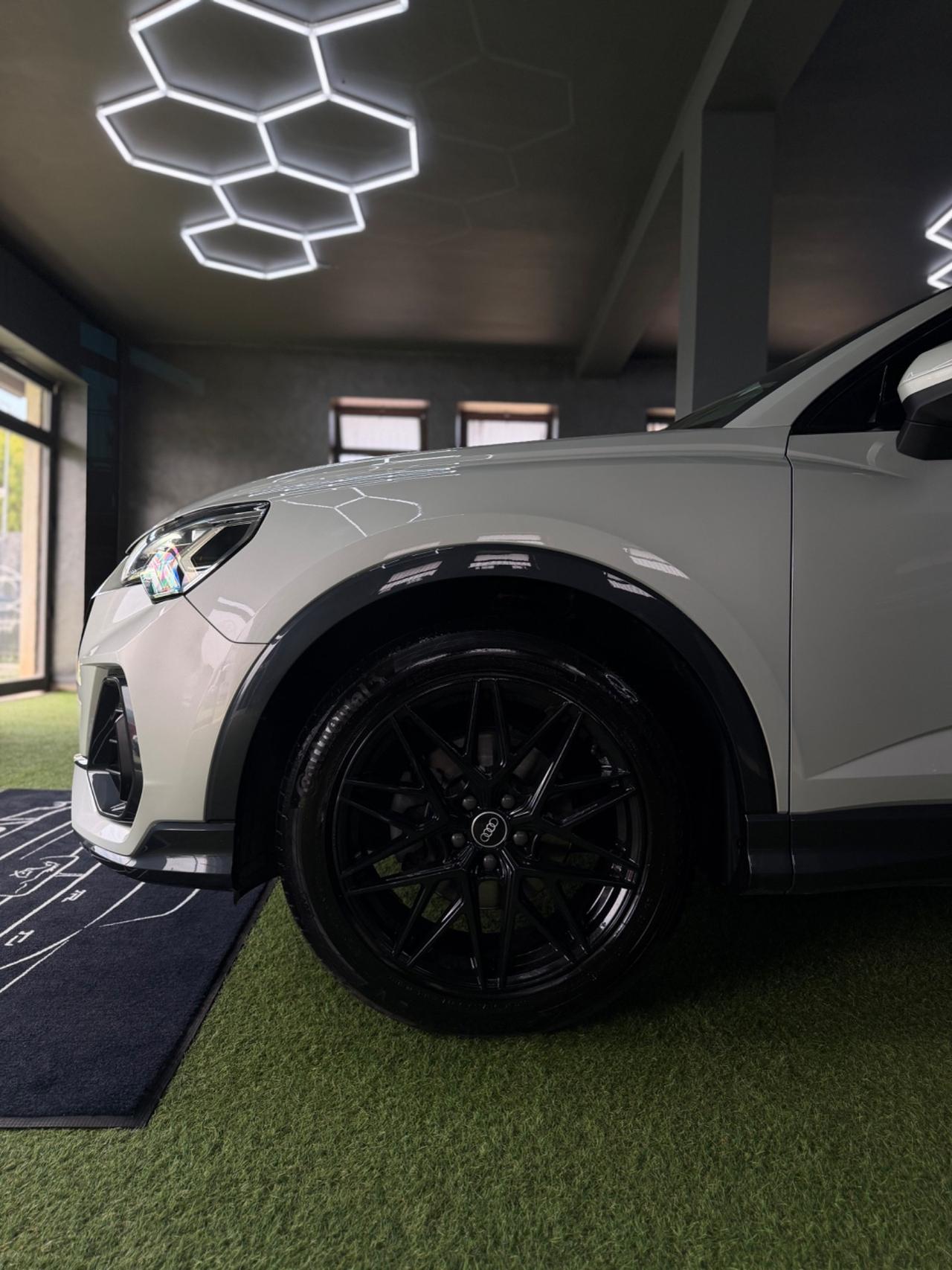 Audi Q3 SPORTBACK 35 TDI Business Plus