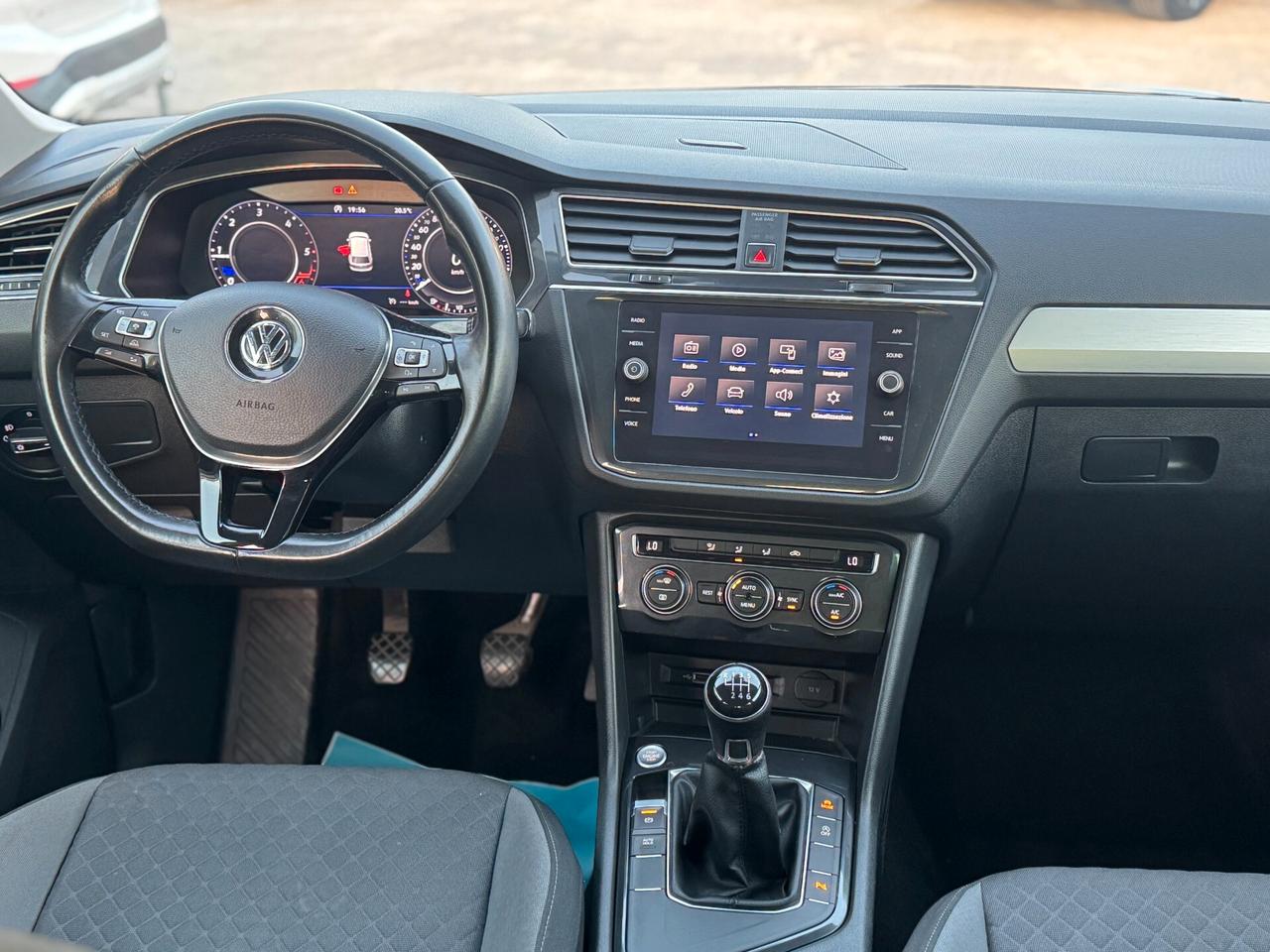 Volkswagen Tiguan 1.6 116CV R-LINE