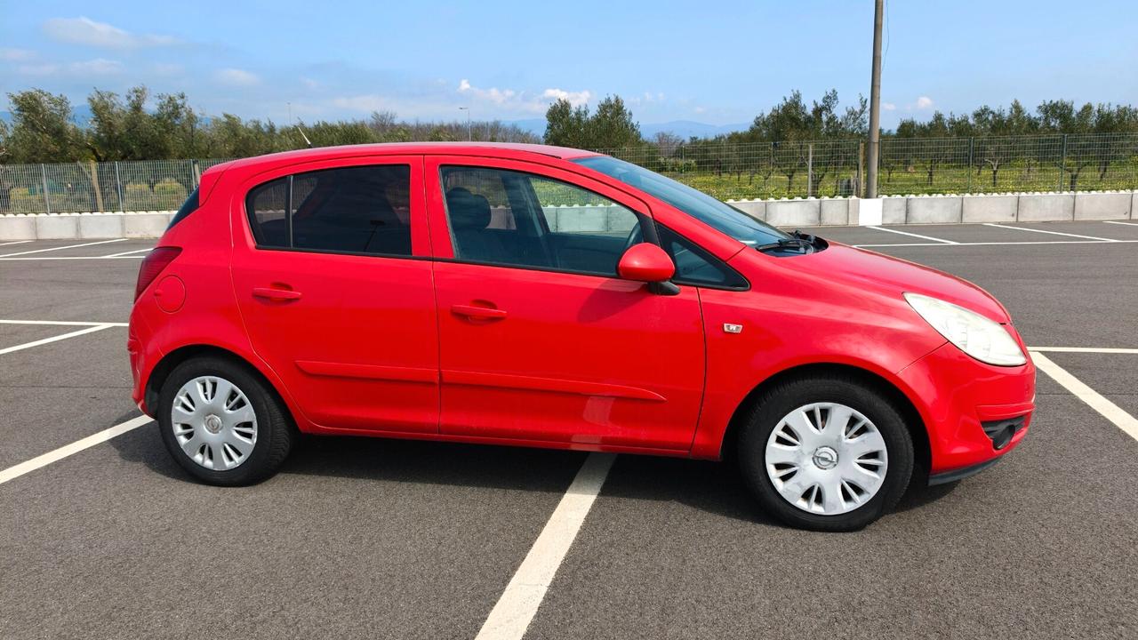 Opel Corsa 1.2 5 porte Cosmo