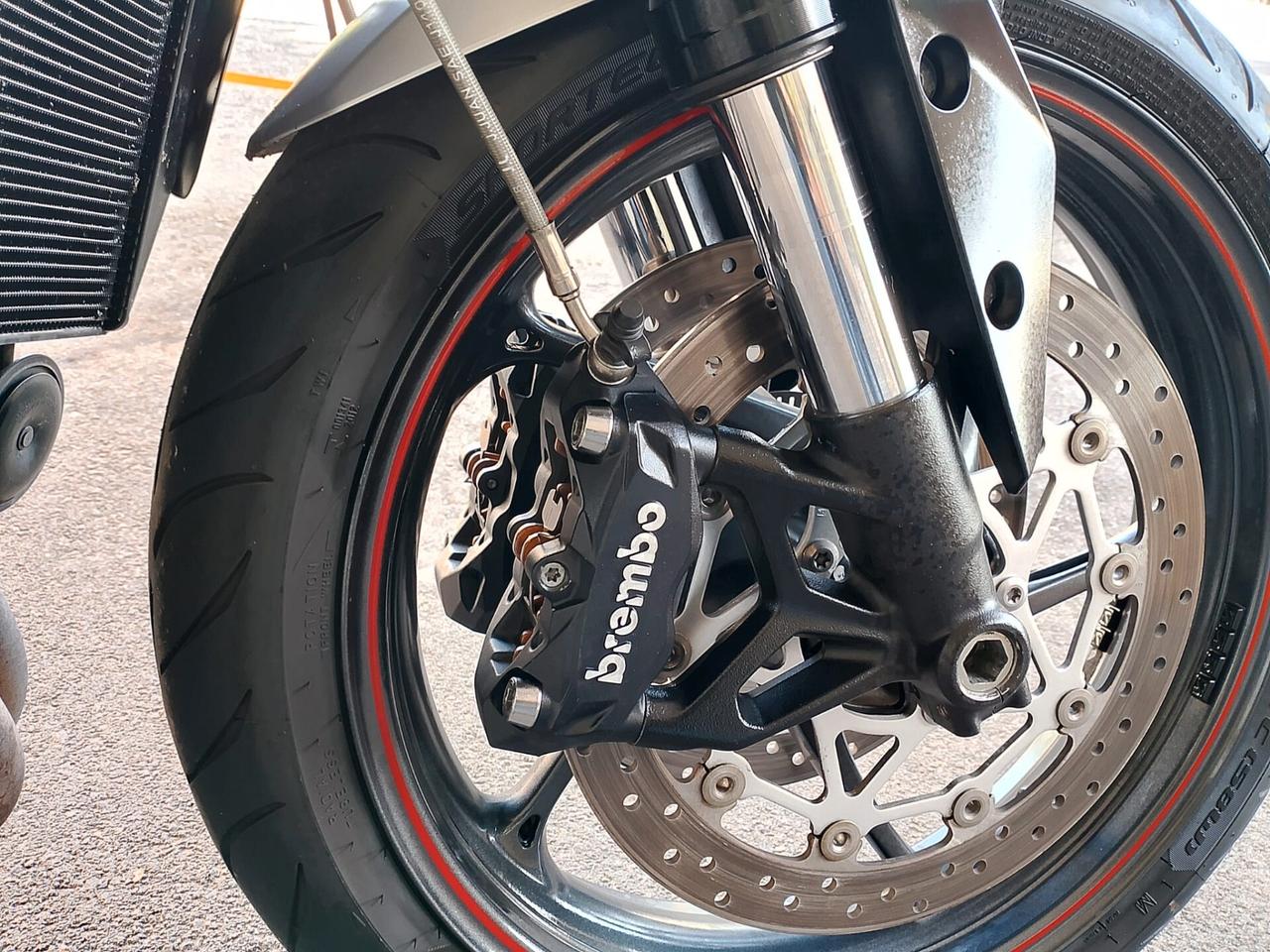 Triumph Street Triple 765 R
