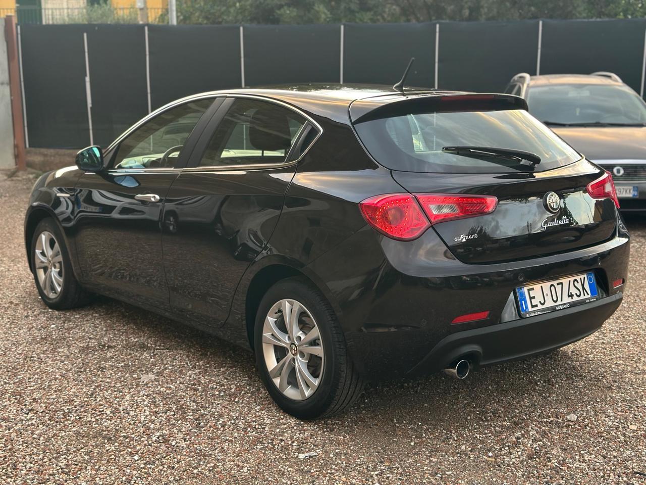 Alfa Romeo Giulietta 1.6 JTDm-2 105 CV Distinctive