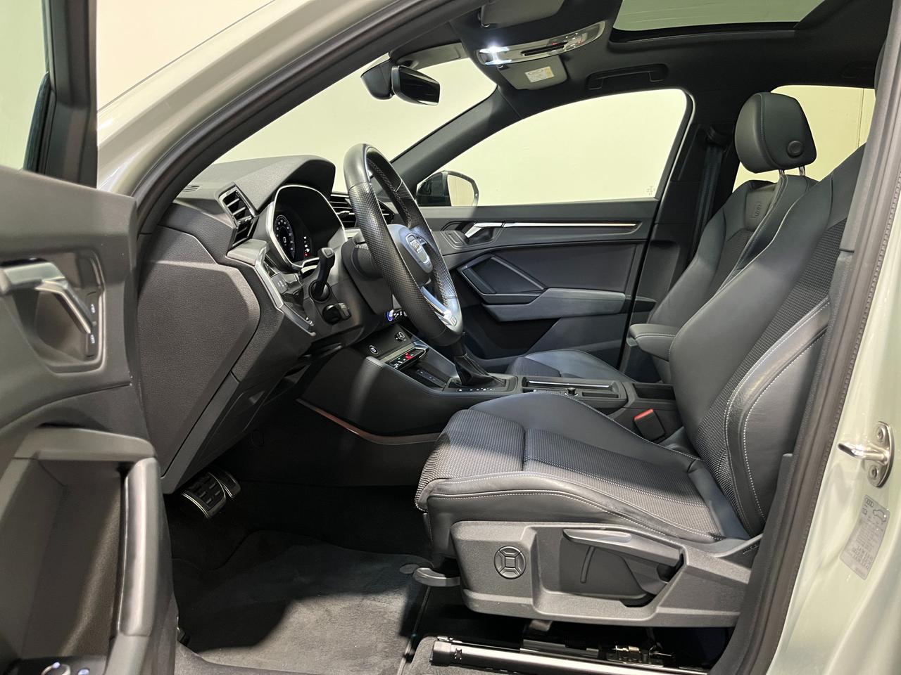 AUDI Q3 SPORTBACK 45 TFSI-E S-TRONIC IDENTITY BLACK