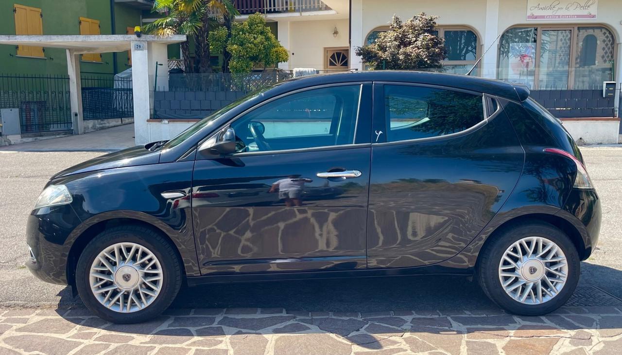 Lancia Ypsilon 1.3 MJT 16V 95 CV 5 porte S&S Gold