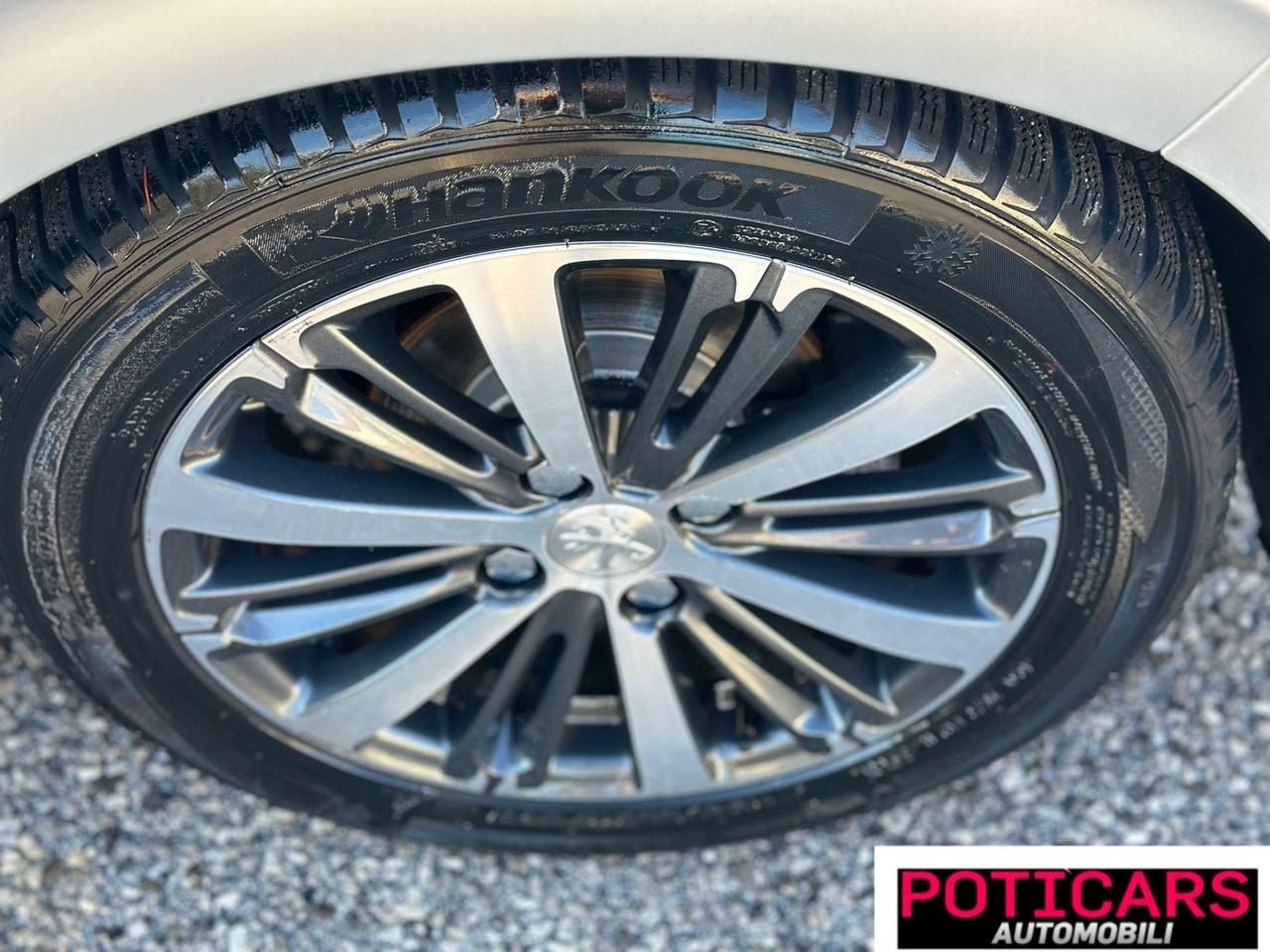 Peugeot 208 BlueHDi 100 5 porte Allure