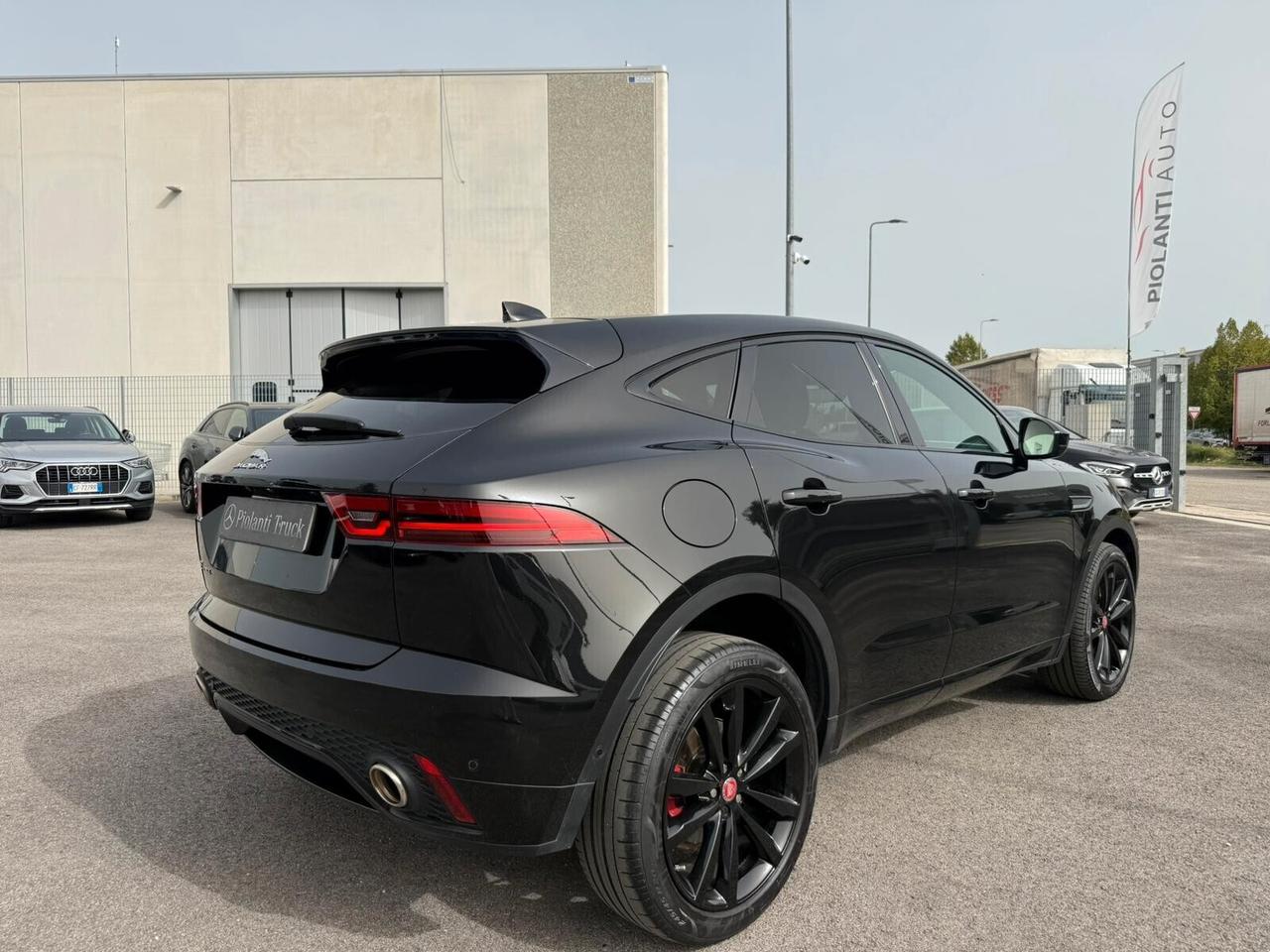 Jaguar E-Pace 2.0 249 CV AWD aut. R-Dynamic HSE