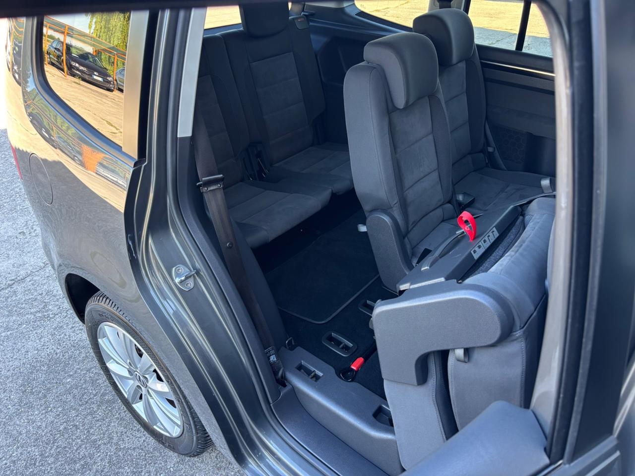 Volkswagen Touran 2.0 TDI 140 CV DSG Highline