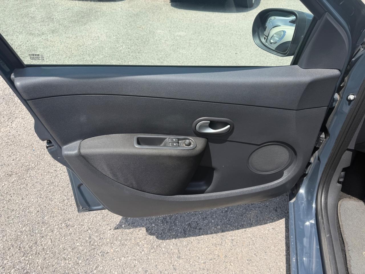 Renault Clio 1.2 16V 5 porte GPL Dynamique