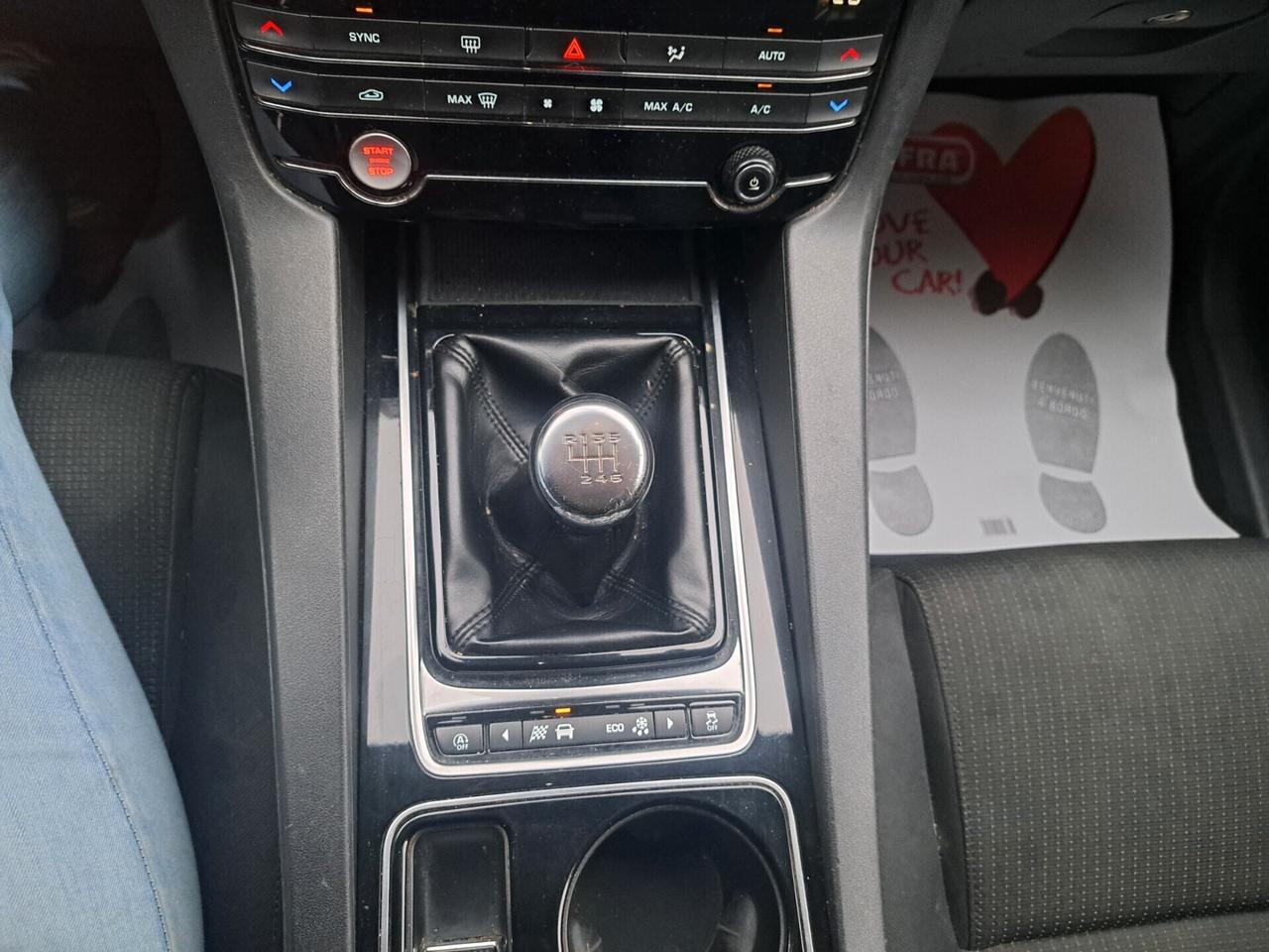 Jaguar F-Pace 2.0 D 163 CV Portfolio