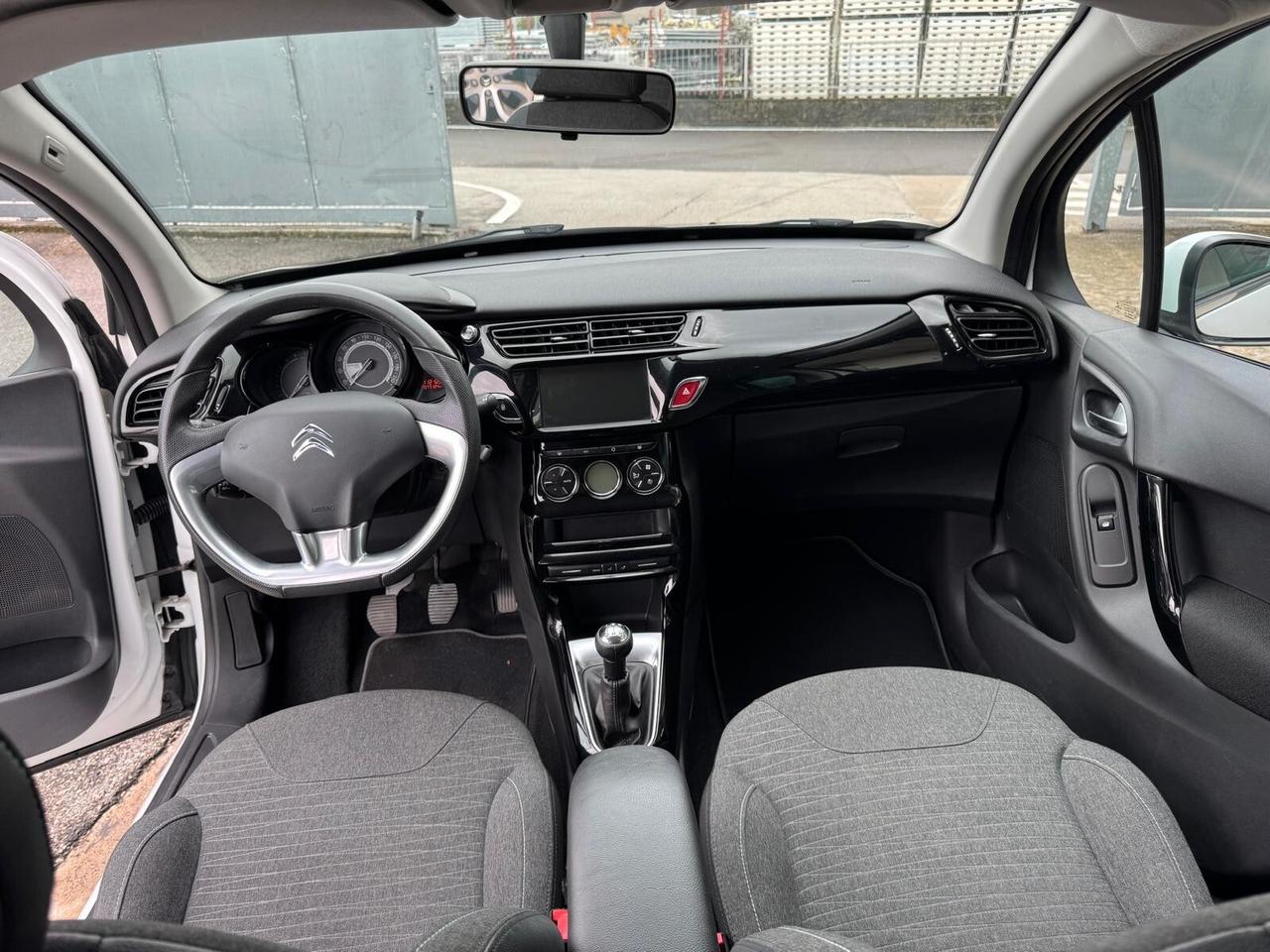 Citroen C3 PureTech 82 Live Edition